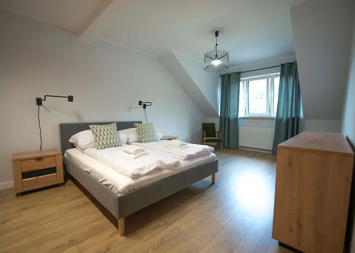 Pod Reglami * 스클라르스카포렘바